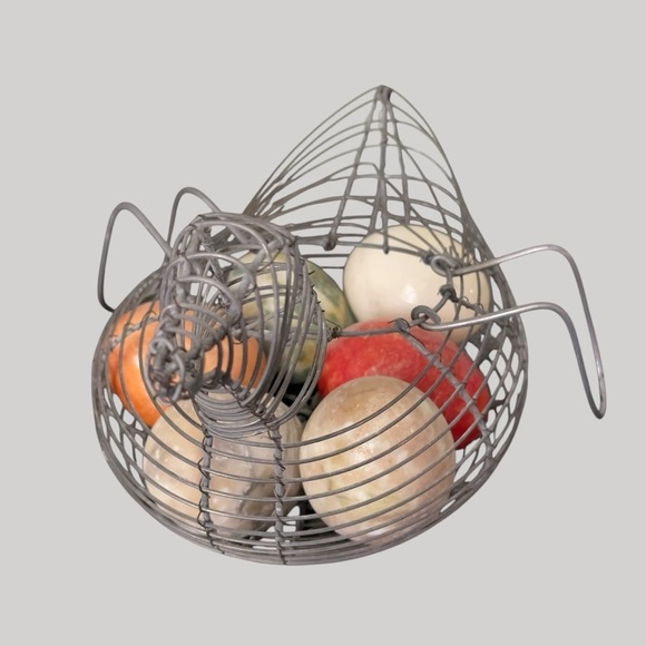 Vintage chicken wire basket with crystal gem eggs - Picture 7 of 16